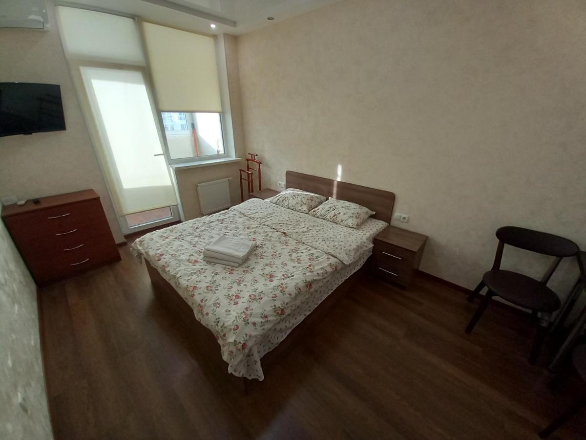 Smart Apartments Drahomanova 2А 키예프 외부 사진